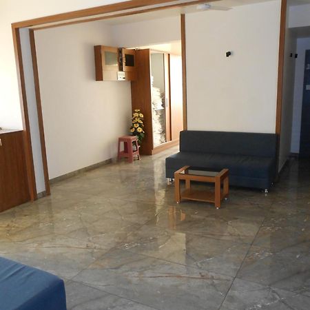 Hotel Crossview Palanpur Exterior photo